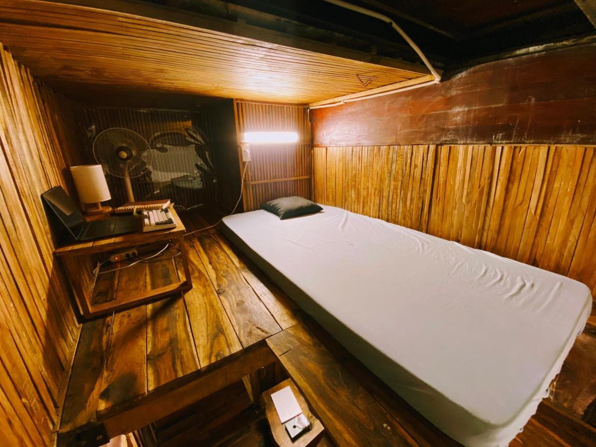 The Gk House Hostel, Ecolliving, Central City, Natural Wooden, Chill View Rooftop, Restaurant And Cocktail Bar Πόλη Χο Τσι Μινχ Εξωτερικό φωτογραφία