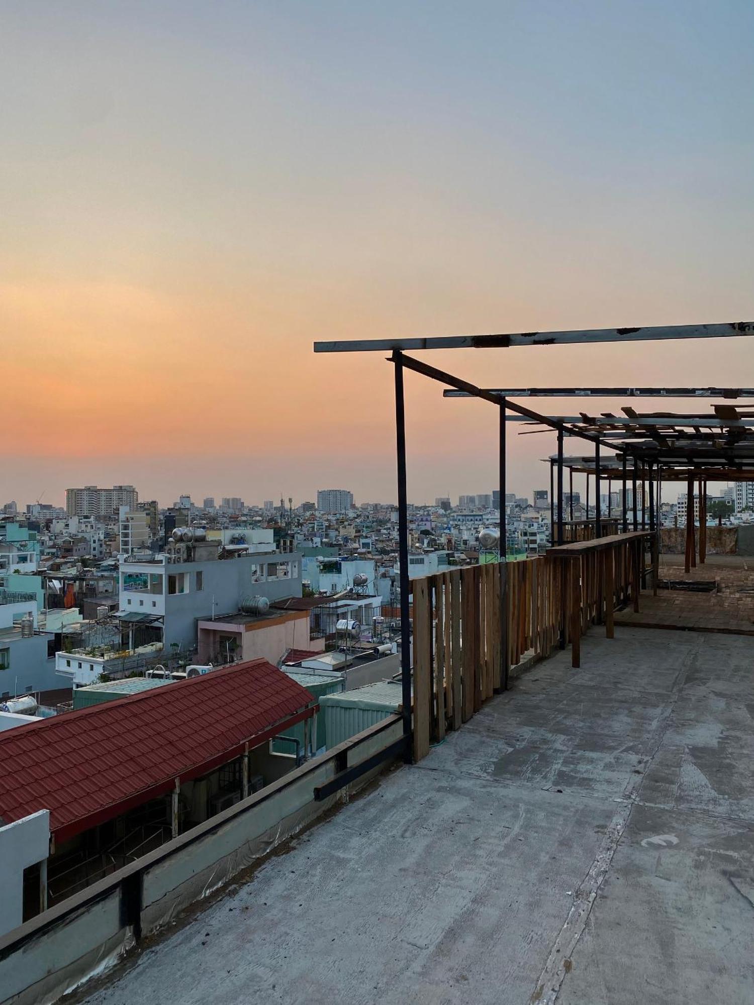 The Gk House Hostel, Ecolliving, Central City, Natural Wooden, Chill View Rooftop, Restaurant And Cocktail Bar Πόλη Χο Τσι Μινχ Εξωτερικό φωτογραφία