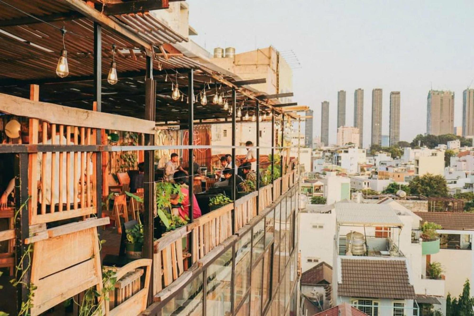 The Gk House Hostel, Ecolliving, Central City, Natural Wooden, Chill View Rooftop, Restaurant And Cocktail Bar Πόλη Χο Τσι Μινχ Εξωτερικό φωτογραφία